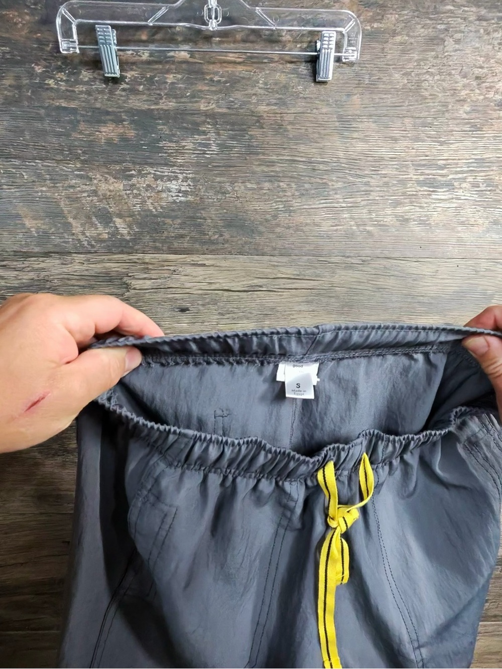 WonderWink Gray Cargo Scrub Pants with Yellow Drawstring - Picture 2 of 12